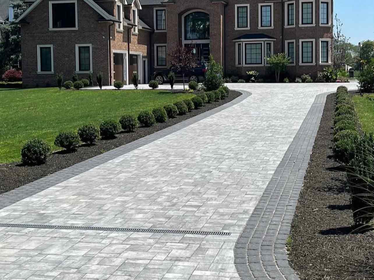 paver driveway with drain